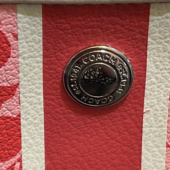 Coach Designer Handbag Bag Clutch great for iPhone, Make up, Other Accessories - Picture 3 of 12